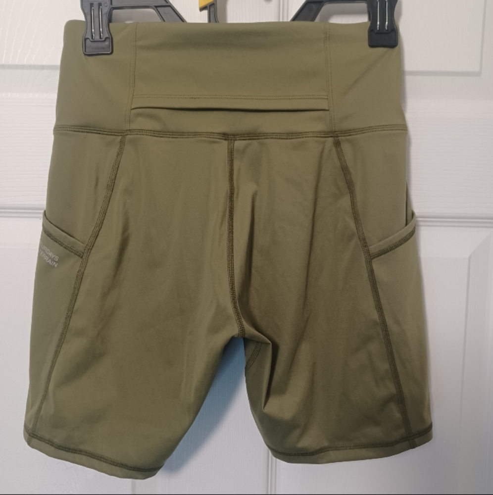 Saturdays All Terrain Olive Athletic biker shorts sz M - Picture 4 of 5